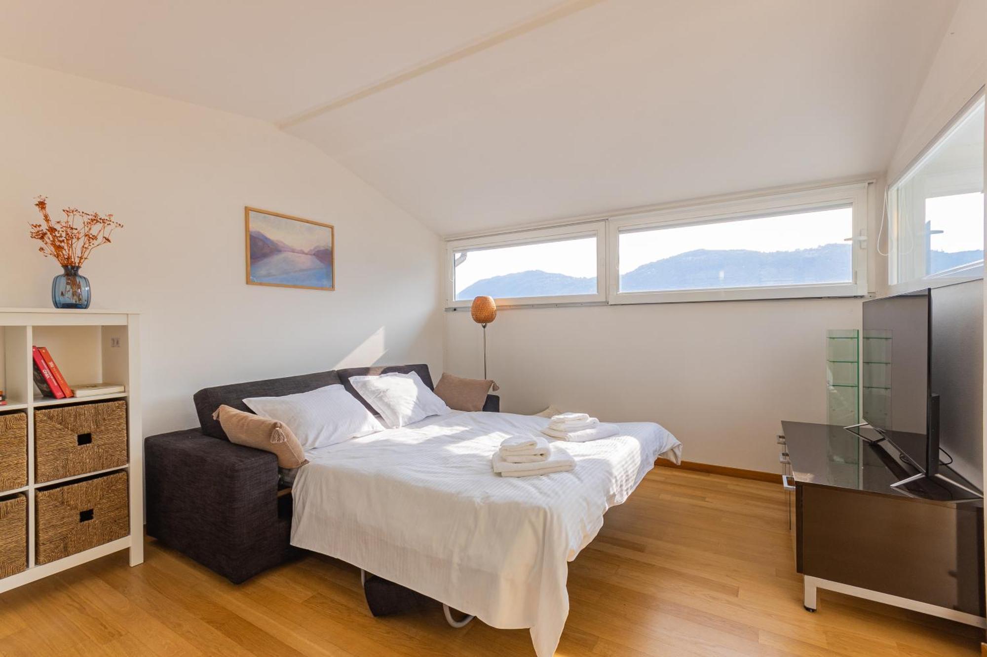 Casa Madlen - Bright Attic With Marvelous View Leilighet Campione dʼItalia Eksteriør bilde